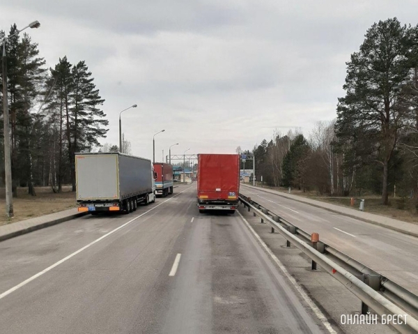 ГПК: польские предприниматели будут судиться с властями из-за закрытия пунктов пропуска на границе ГПК: польские предприниматели будут судиться с властями из-за закрытия пунктов пропуска на границе