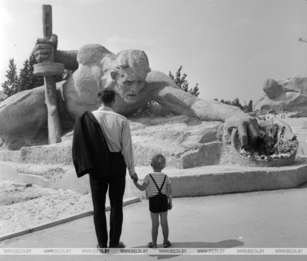 Мемориал «Брестская крепость-герой» в фотоархиве Мемориал «Брестская крепость-герой» в фотоархиве