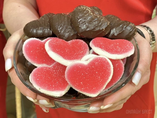 На эту Пасху ваш праздничный стол не будет прежним с тематическими сладостями от фабрики «Красный пищевик»