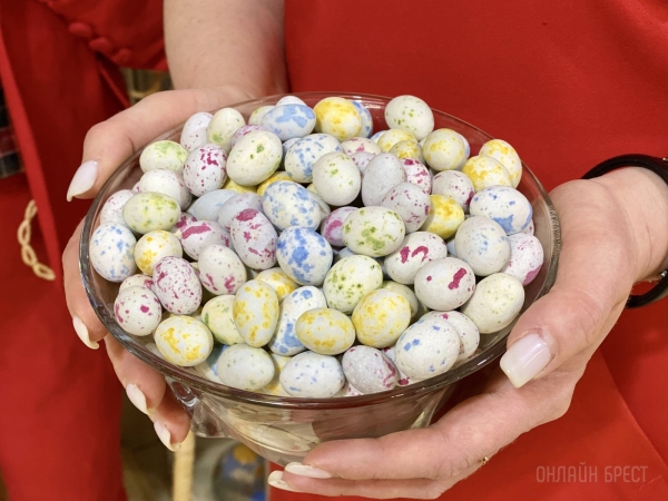 На эту Пасху ваш праздничный стол не будет прежним с тематическими сладостями от фабрики «Красный пищевик»