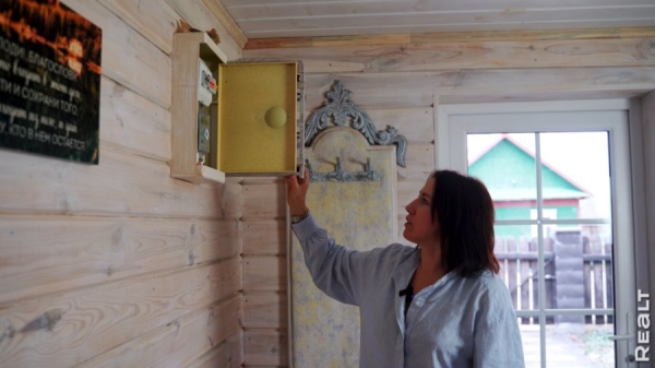 Две веранды и пять печей. Семья отремонтировала родительский дом в Брестской области и превратила его в уютную усадьбу Две веранды и пять печей. Семья отремонтировала родительский дом в Брестской области и превратила его в уютную усадьбу