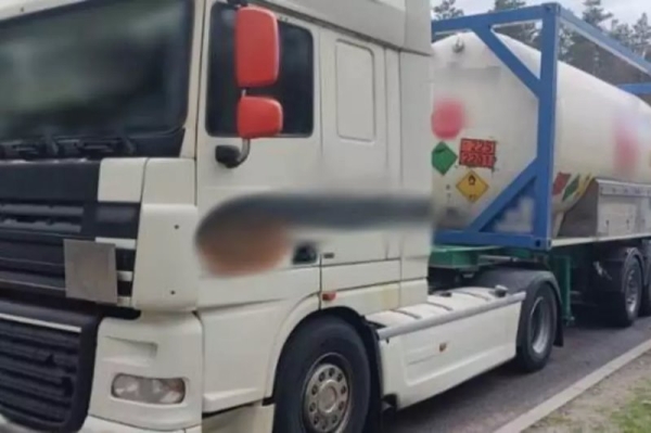 Белорусский дальнобойщик «заработал» 23 штрафа в Польше