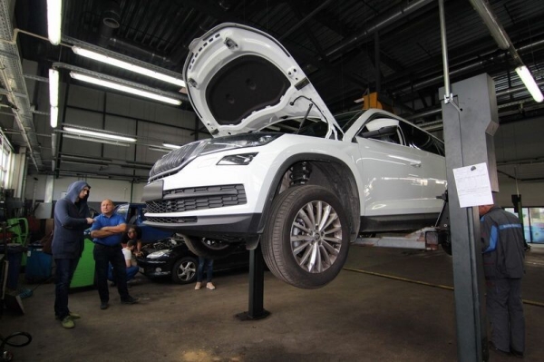 &laquo;Отдал полпенсии за первое ТО!&raquo;. Пенсионер возмущен стоимостью обслуживания у дилера Renault