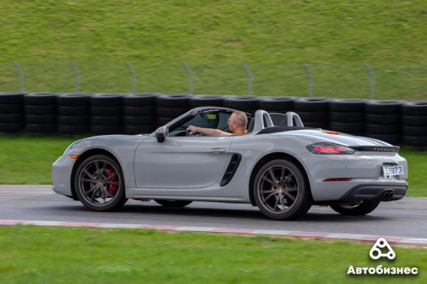 Белорусы «случайно» собрали самый быстрый Largus в мире Белорусы «случайно» собрали самый быстрый Largus в мире