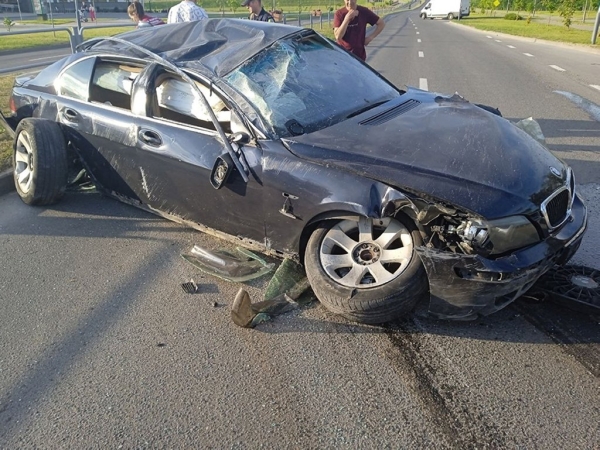 Это точно BMW? Что стало с двумя «баварцами» после жесткого ДТП в Беларуси. Видео удара Это точно BMW? Что стало с двумя «баварцами» после жесткого ДТП в Беларуси. Видео удара