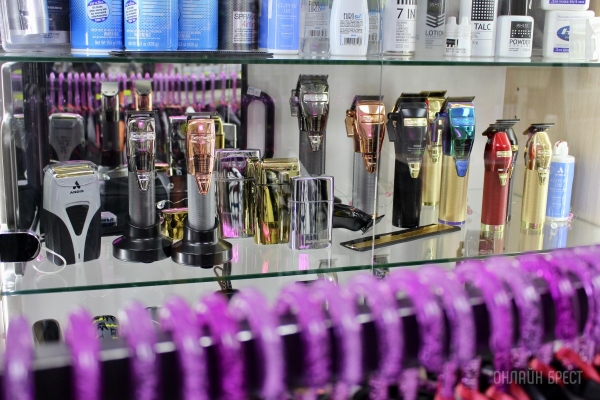 Вот что значит профессиональный уход для волос! Вместе оцениваем большой ассортимент инструментов и косметики в парикмахерском магазине «PROFISTYLE.BY» в Бресте Вот что значит профессиональный уход для волос! Вместе оцениваем большой ассортимент инструментов и косметики в парикмахерском магазине «PROFISTYLE.BY» в Бресте