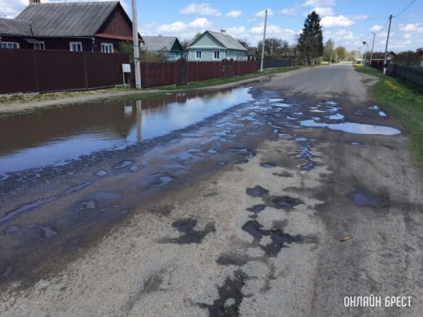 Откажутся ли в Беларуси от ямочного ремонта, пояснили в Минсктрансе