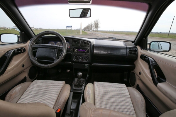 «Покраска обошлась в $3 200». В Беларуси нашли редкий VW Passat VR6 (B4)