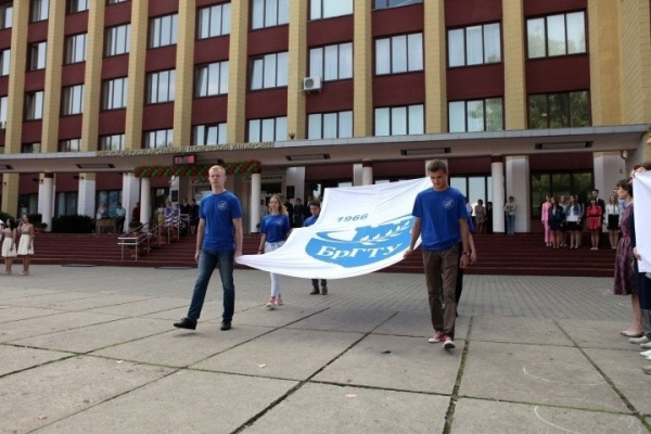 Ректор БрГТУ дал совет целевикам