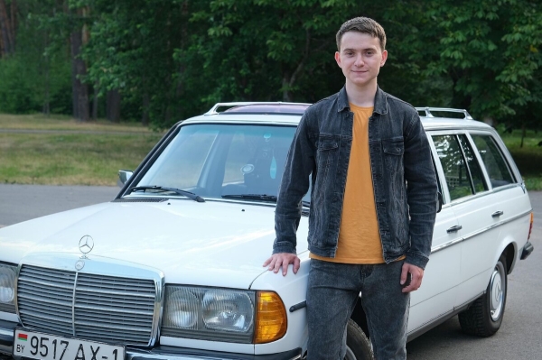 Mercedes-Benz W123 в руках студента: не хватает пятой передачи, зато есть рабочая гидроподвеска