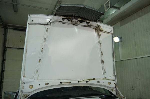 Mercedes-Benz W123 в руках студента: не хватает пятой передачи, зато есть рабочая гидроподвеска