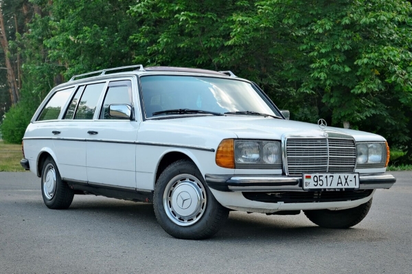 Mercedes-Benz W123 в руках студента: не хватает пятой передачи, зато есть рабочая гидроподвеска