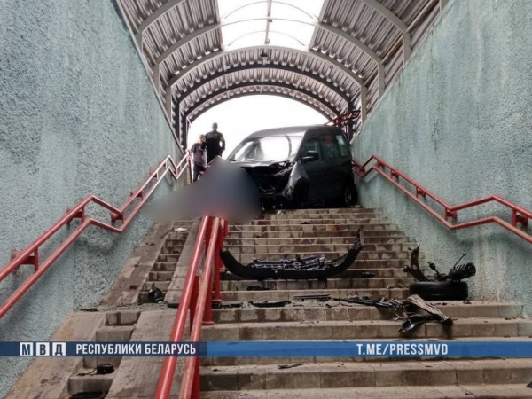 Жуткое ДТП произошло в Дзержинском районе: погибли два пешехода Жуткое ДТП произошло в Дзержинском районе: погибли два пешехода