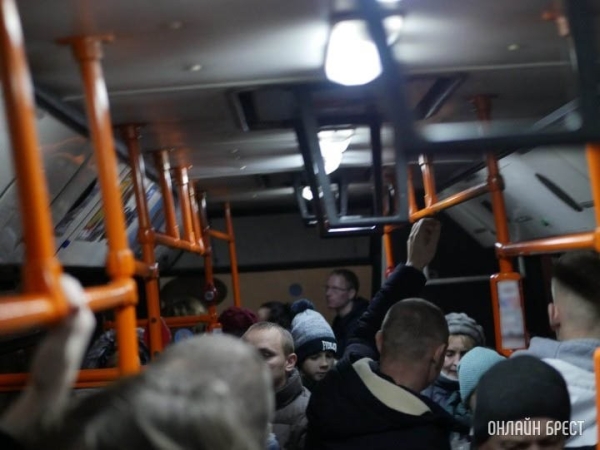 Расписание автобусов и троллейбусов в ночь на 22 июня в Бресте Расписание автобусов и троллейбусов в ночь на 22 июня в Бресте