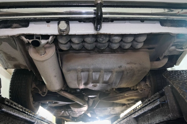 Mercedes-Benz W123 в руках студента: не хватает пятой передачи, зато есть рабочая гидроподвеска