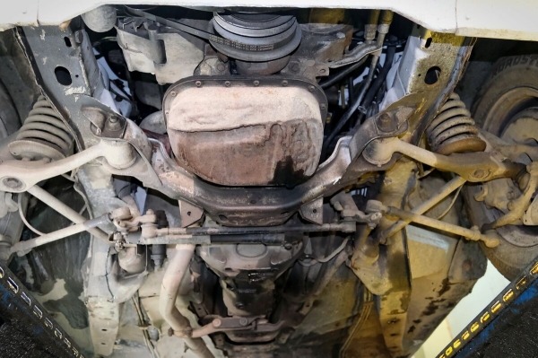 Mercedes-Benz W123 в руках студента: не хватает пятой передачи, зато есть рабочая гидроподвеска