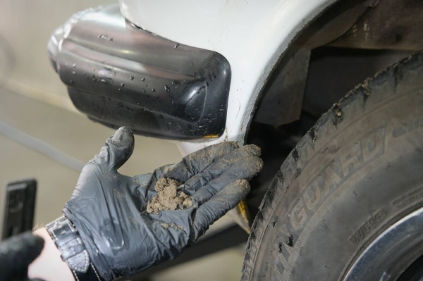 Mercedes-Benz W123 в руках студента: не хватает пятой передачи, зато есть рабочая гидроподвеска