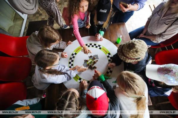 Устроить гонки и попробовать деликатесы предлагают туристам на улиточной ферме в Брестском районе