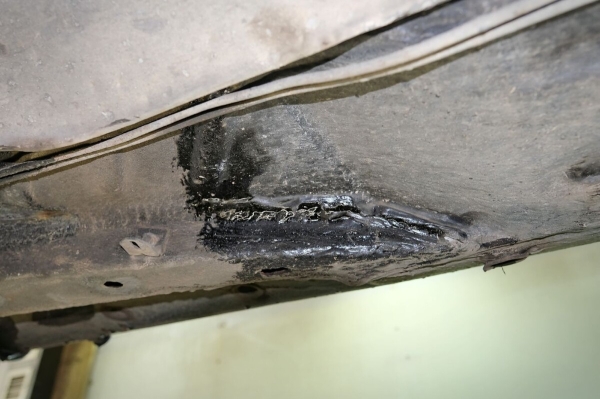 Mercedes-Benz W123 в руках студента: не хватает пятой передачи, зато есть рабочая гидроподвеска