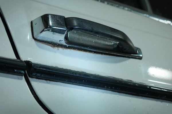 Mercedes-Benz W123 в руках студента: не хватает пятой передачи, зато есть рабочая гидроподвеска