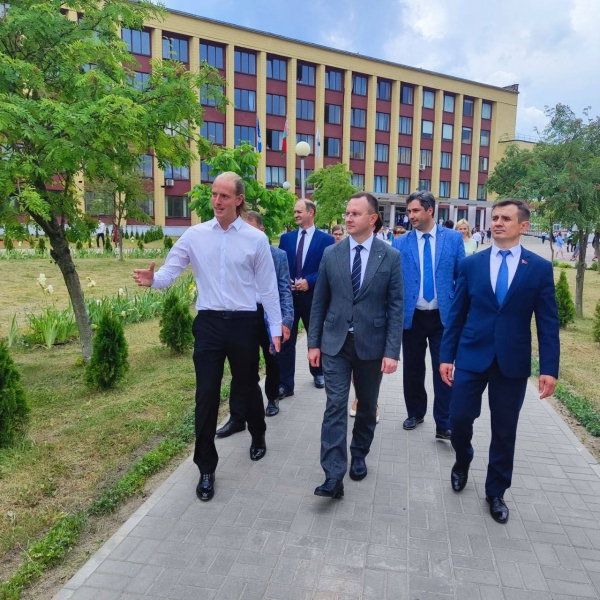 Сергей Лободинский и Валерий Вакульчик посетили УО «Брестский государственный технический университет» Сергей Лободинский и Валерий Вакульчик посетили УО «Брестский государственный технический университет»