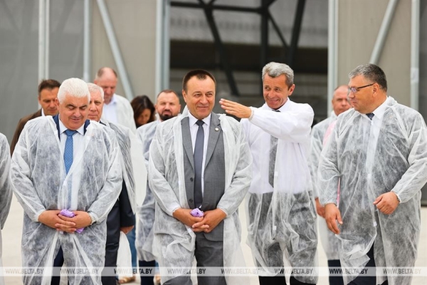 Высокотехнологичный молочно-товарный комплекс на 1 тыс. голов открыли в Пружанском районе Высокотехнологичный молочно-товарный комплекс на 1 тыс. голов открыли в Пружанском районе