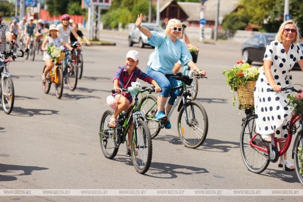 Велопарад на шпильках стал украшением Дня города Бреста Велопарад на шпильках стал украшением Дня города Бреста