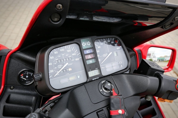 Белорус купил в США 27-летний мотоцикл BMW K1100 RS Белорус купил в США 27-летний мотоцикл BMW K1100 RS