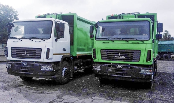 В Пинском районе закупили два новых мусоровоза