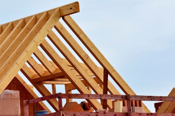 Через годы и нервы: белорусы дождались выплат от мошенника