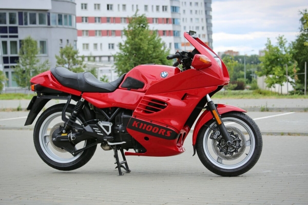 Белорус купил в США 27-летний мотоцикл BMW K1100 RS Белорус купил в США 27-летний мотоцикл BMW K1100 RS