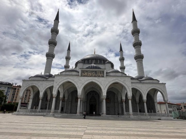 «Сумки плавились прямо на пляже» Белорусы рассказали, как спасаются от адской жары в Турции