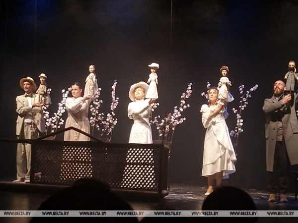 Аншлагом на премьере «Вишневого сада» завершился юбилейный сезон Брестского театра кукол
