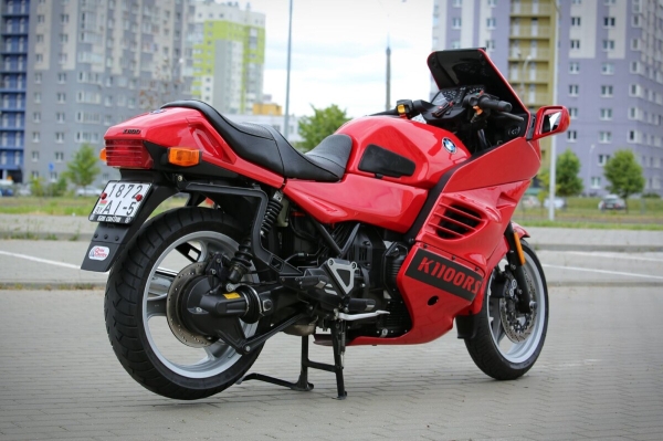 Белорус купил в США 27-летний мотоцикл BMW K1100 RS Белорус купил в США 27-летний мотоцикл BMW K1100 RS