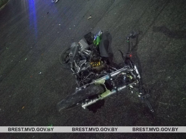 В Бресте произошло ДТП с участием автомобиля и мотоцикла