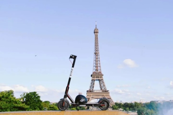 Париж станет первым в Европе городом без электросамокататов