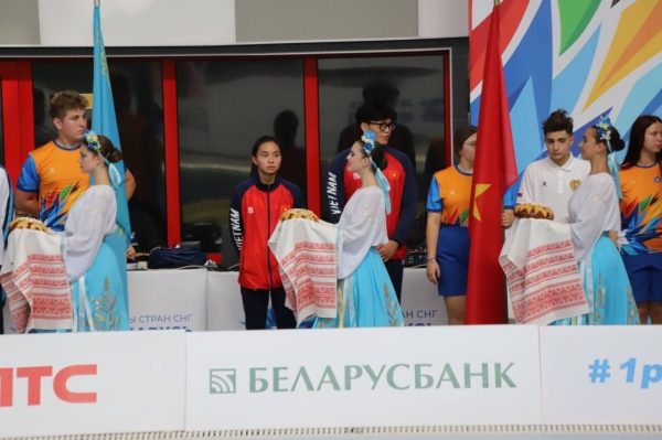 В Бресте состоялась торжественная церемония официального открытия соревнований по плаванию в программе II Игр стран СНГ В Бресте состоялась торжественная церемония официального открытия соревнований по плаванию в программе II Игр стран СНГ