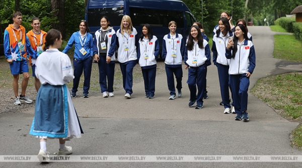 Участники II Игр стран СНГ приезжают в Беловежскую пущу насладиться природой и загадать желание Участники II Игр стран СНГ приезжают в Беловежскую пущу насладиться природой и загадать желание