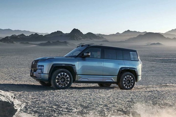 В Китае создали автомобиль-амфибию – гребет колесами прямо по воде