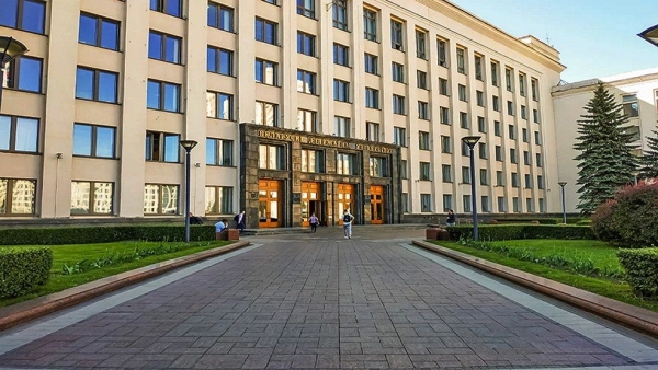 До 6 000 за год обучения. Узнали, на каких специальностях в белорусских вузах самые высокие ценники