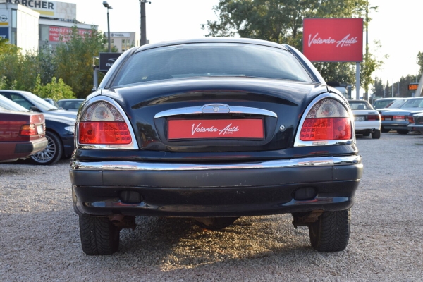 В Венгрии продают очень редкую «Волгу» из 2000-х. Сколько просят?