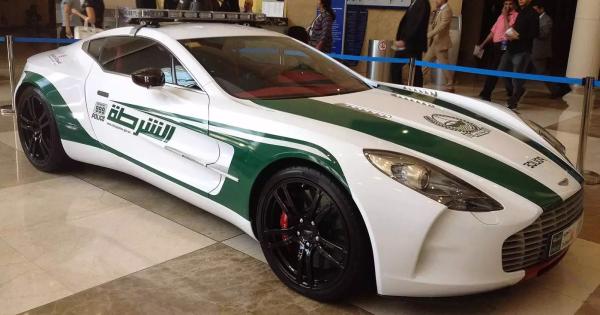Топ-10 роскошных полицейских автомобилей Дубая Топ-10 роскошных полицейских автомобилей Дубая