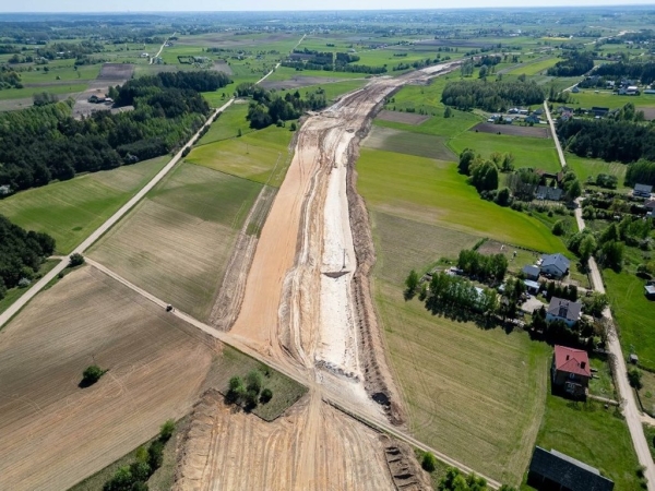 Поляки показали строительство дороги в сторону Беларуси с квадрокоптера