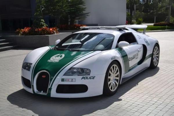 Топ-10 роскошных полицейских автомобилей Дубая Топ-10 роскошных полицейских автомобилей Дубая