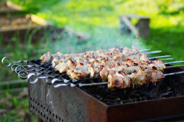 В Беларуси ищут менеджера по шашлыкам на удаленку. Сколько готовы платить