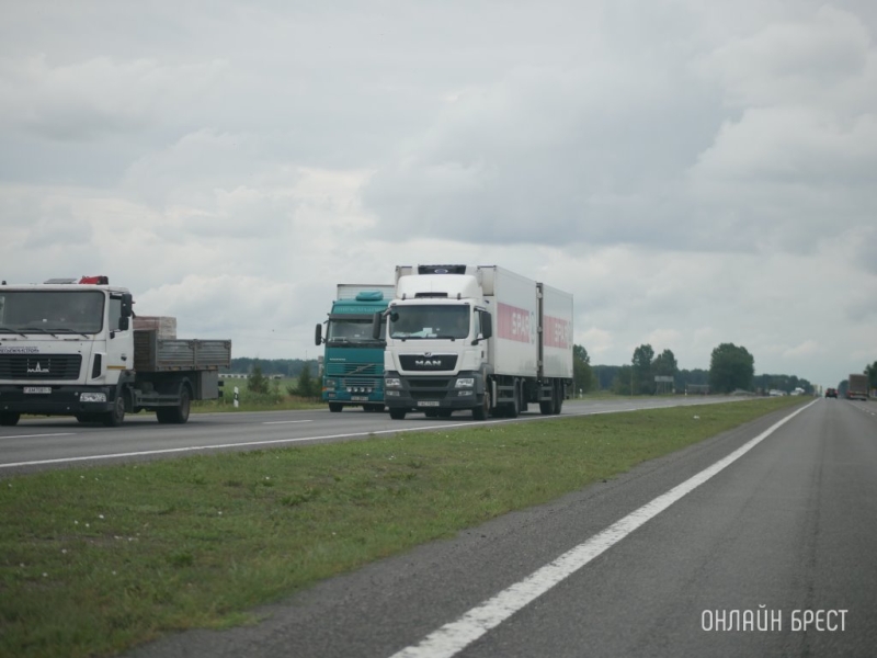 Новый закон в Литве затрагивает некоторых работающих там дальнобойщиков-белорусов Новый закон в Литве затрагивает некоторых работающих там дальнобойщиков-белорусов