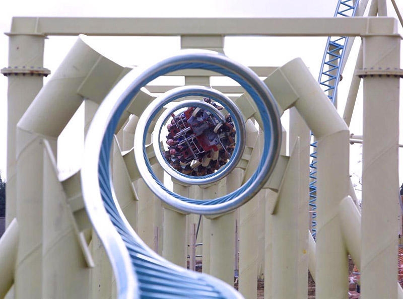 Показываем самые пугающие аттракционы мира Показываем самые пугающие аттракционы мира